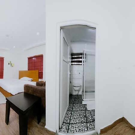 Taverna Lounge & Boutique Hotel Port Harcourt Eksteriør billede