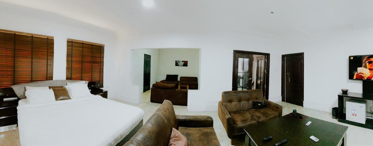 Taverna Lounge & Boutique Hotel Port Harcourt Eksteriør billede