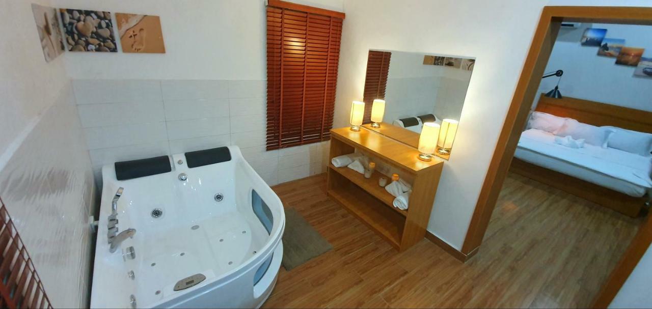 Taverna Lounge & Boutique Hotel Port Harcourt Eksteriør billede